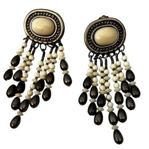 Vintage Silver Platinum & Pearl Seed Beaded Dangle Clip Earrings 4” Chic 70’s